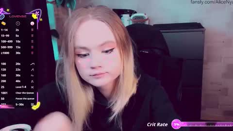 Snapshot of alicenya chatting on September 9, 4:56 am Alice online show from September 9, 4:56 am