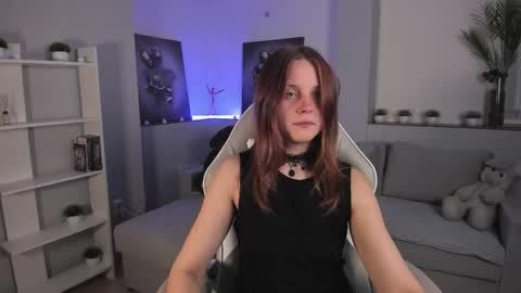 Snapshot of alicepill chatting on September 12, 2:01 am Alice online show from September 12, 2:01 am