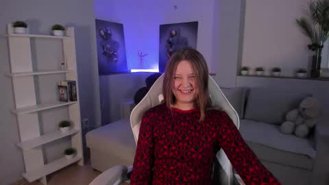 Snapshot of alicepill chatting on October 8, 2:38 am Alice online show from October 8, 2:38 am