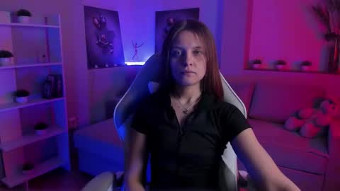 Snapshot of alicepill chatting on October 23, 2:17 am Alice online show from October 23, 2:17 am