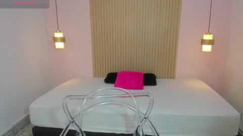 AliceRoss online show from April 4, 8:07 pm