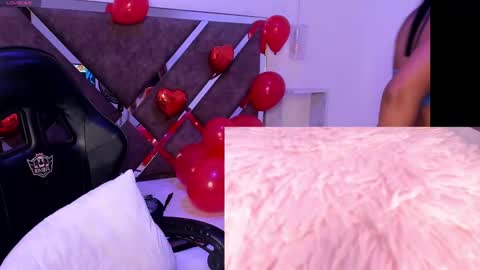 Snapshot of aliceroys chatting on February 10, 2:08 am Alice online show from February 10, 2:08 am