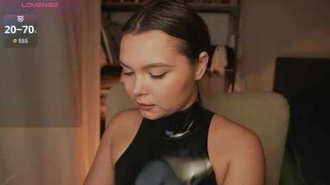 Snapshot of alicesweetlove chatting on September 22, 3:38 am Alice online show from September 22, 3:38 am