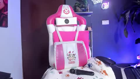 alicetaylor_1 online show from February 11, 10:22 pm