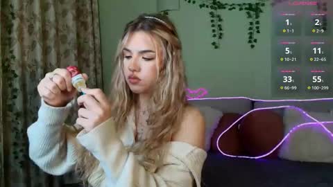 Snapshot of alicetenshi chatting on October 31, 9:08 pm Sweet Alice online show from October 31, 9:08 pm