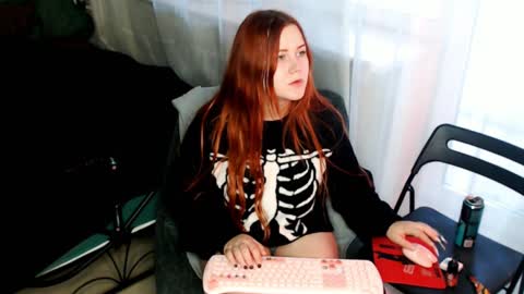 Snapshot of alicewinchesterr chatting on January 15, 9:24 am Alice online show from January 15, 9:24 am