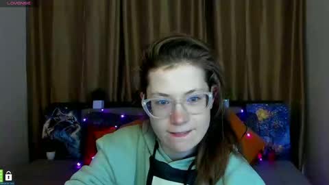 Alicia online show from February 11, 6:33 pm