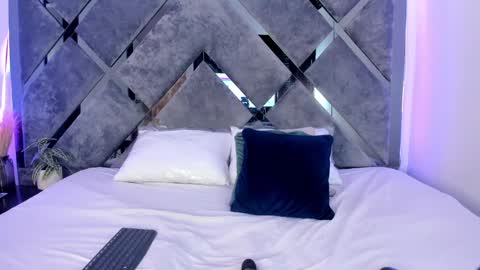 Snapshot of alicia_jerez1 chatting on February 18, 1:55 pm Alice online show from February 18, 1:55 pm