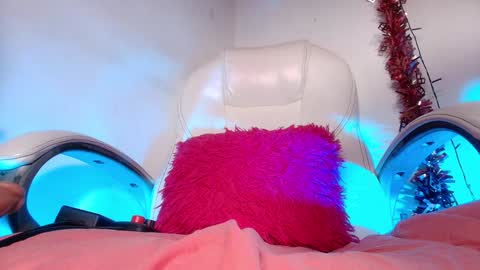 Snapshot of alicia_kyse chatting on December 12, 3:10 am Alicia Kyse online show from December 12, 3:10 am