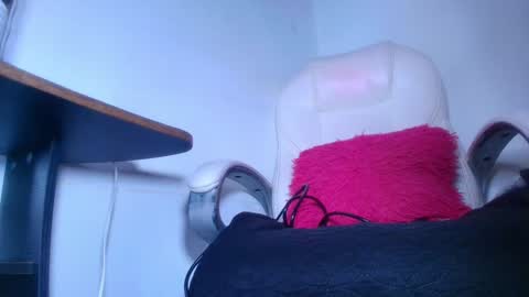 Snapshot of alicia_kyse chatting on January 11, 3:02 am Alicia Kyse online show from January 11, 3:02 am