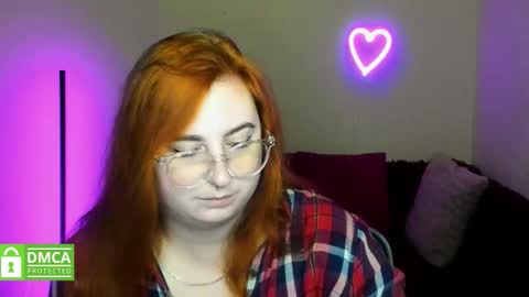Snapshot of alicia_side_red chatting on October 7, 5:34 am Alicia online show from October 7, 5:34 am