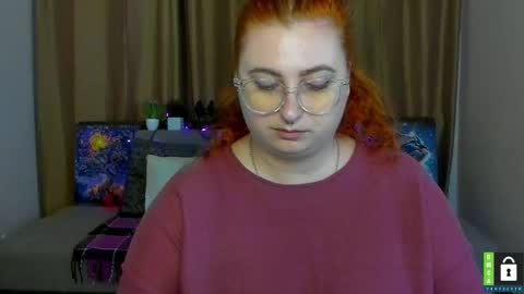 Snapshot of alicia_side_red chatting on October 13, 11:24 am Alicia online show from October 13, 11:24 am