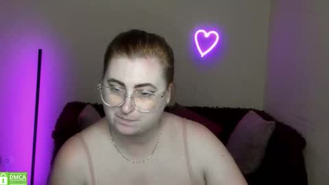 Snapshot of alicia_side_red chatting on September 21, 11:42 am Alicia online show from September 21, 11:42 am