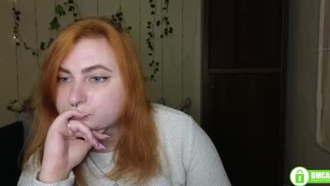 Snapshot of alicia_side_red chatting on October 29, 6:40 am Alicia online show from October 29, 6:40 am