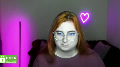 Snapshot of alicia_side_red chatting on October 19, 11:23 am Alicia online show from October 19, 11:23 am