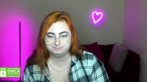 Snapshot of alicia_side_red chatting on October 24, 11:28 am Alicia online show from October 24, 11:28 am