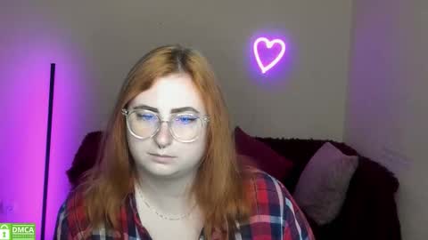 Snapshot of alicia_side_red chatting on September 19, 5:50 am Alicia online show from September 19, 5:50 am