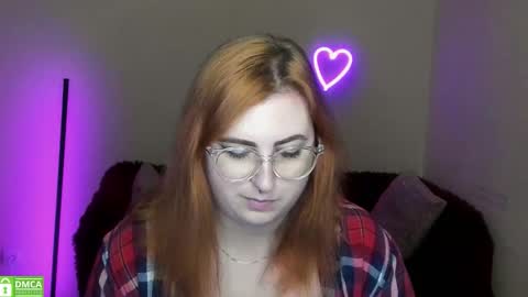 Snapshot of alicia_side_red chatting on September 24, 11:20 am Alicia online show from September 24, 11:20 am