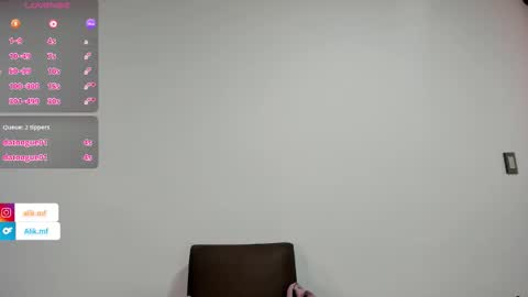 Snapshot of aliciakozlov chatting on September 15, 6:26 pm aliciakozlov online show from September 15, 6:26 pm