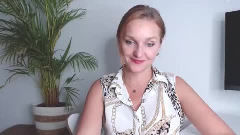 Alicia online show from October 15, 2:30 pm