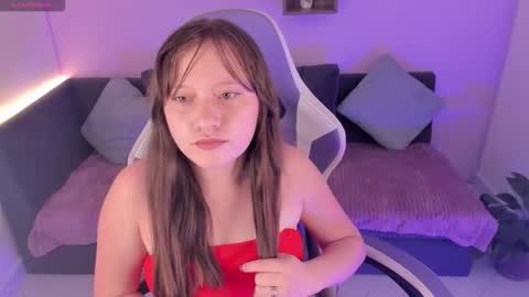 aliciamoonx online show from October 15, 11:46 am