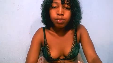 alicianah online show from January 13, 8:51 am