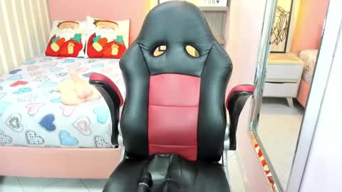 ALICIA  online show from December 9, 12:51 pm