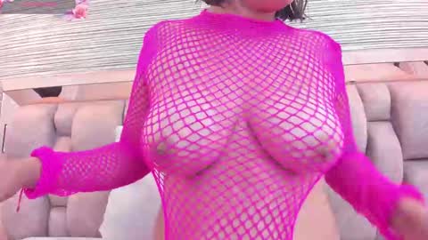 im tutti online show from January 15, 1:02 am