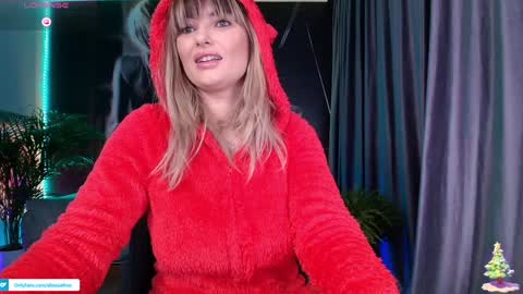 Snapshot of aliessia chatting on December 16, 6:49 pm Aliessia online show from December 16, 6:49 pm