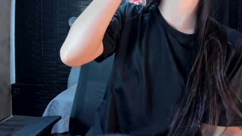 Snapshot of aliice_greco chatting on September 11, 11:16 pm Alice online show from September 11, 11:16 pm