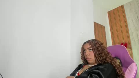 alika online show from October 17, 4:21 pm