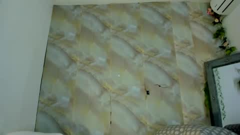 alika online show from September 19, 9:25 pm