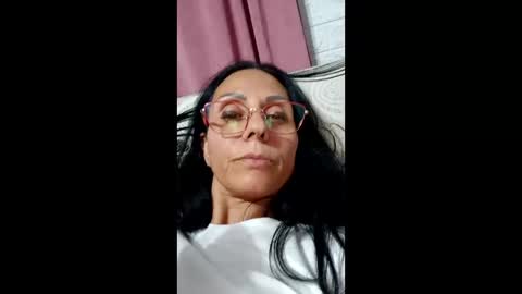 alina_bruneta78 online show from October 2, 11:21 pm