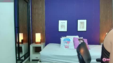 Snapshot of alina_martinelli chatting on September 25, 12:04 pm Alina online show from September 25, 12:04 pm