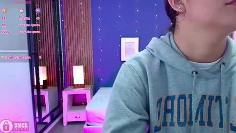 Snapshot of alina_martinelli chatting on September 21, 12:15 pm Alina online show from September 21, 12:15 pm