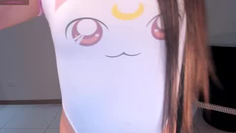 Snapshot of alinakravitz_ chatting on October 10, 12:21 pm alinakravitz_ online show from October 10, 12:21 pm