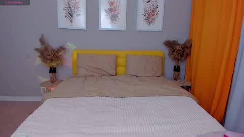 alinaocean online show from November 13, 8:52 pm