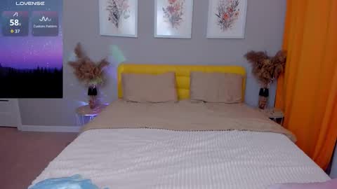 alinaocean online show from November 14, 8:53 pm