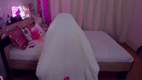 alinaocean online show from October 21, 8:24 pm