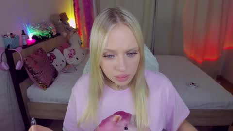 alinaocean online show from October 12, 6:54 pm