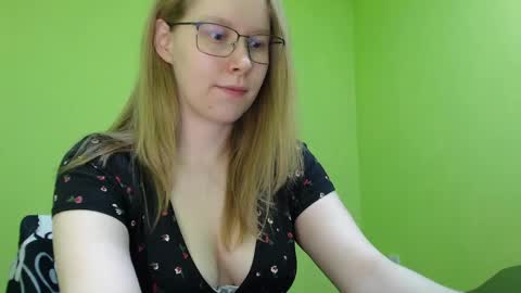 alinasei online show from April 14, 12:27 pm