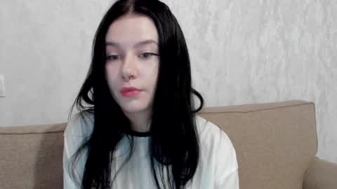 Aline Greeeen online show from December 6, 2:35 am