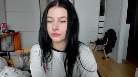 Aline Greeeen online show from December 10, 5:17 am