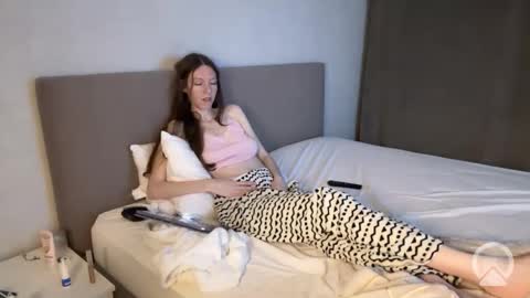 Aliniasky online show from October 4, 12:05 am