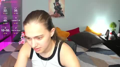 Snapshot of alisa__kelly chatting on October 24, 1:23 am alisa__kelly online show from October 24, 1:23 am