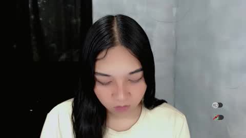 Shanti xhey online show from November 8, 8:08 am