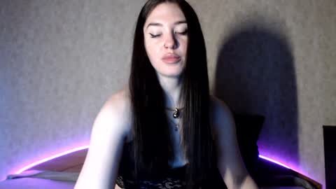 alisaadoll online show from December 26, 12:27 pm