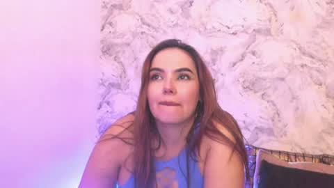 Snapshot of alisha_indira_ chatting on December 20, 4:09 am Andrea online show from December 20, 4:09 am