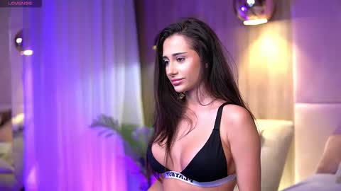 Snapshot of alishaskye chatting on October 13, 5:21 am Alishaskye online show from October 13, 5:21 am