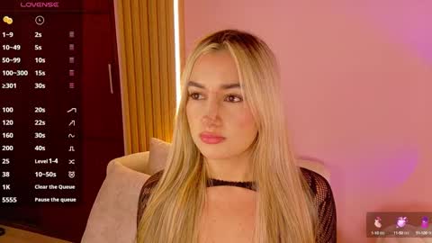 Snapshot of alison_collins_ chatting on September 30, 12:00 pm Alison online show from September 30, 12:00 pm